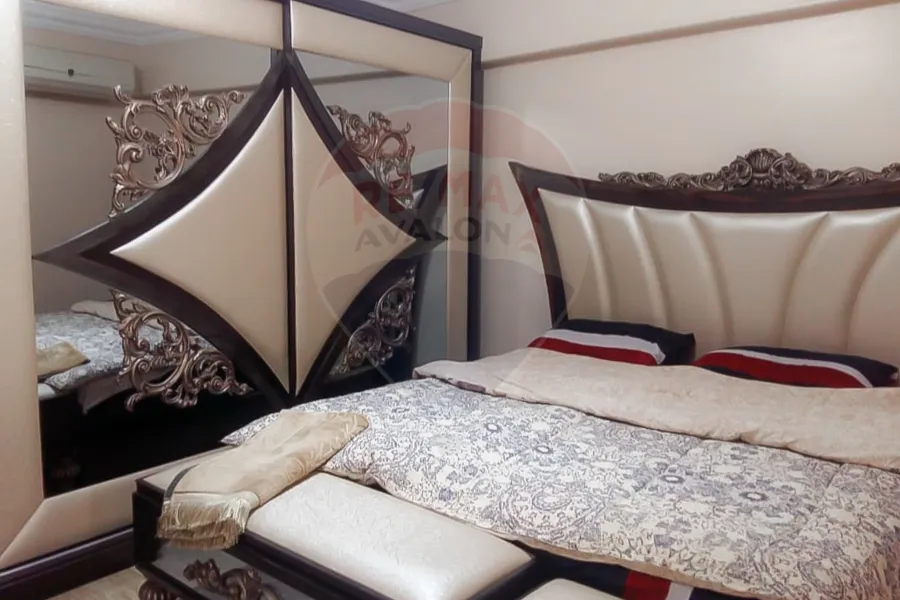 شقة للبيع 135 م المندرة (بجوار مدرسه فيوتشر للغات)