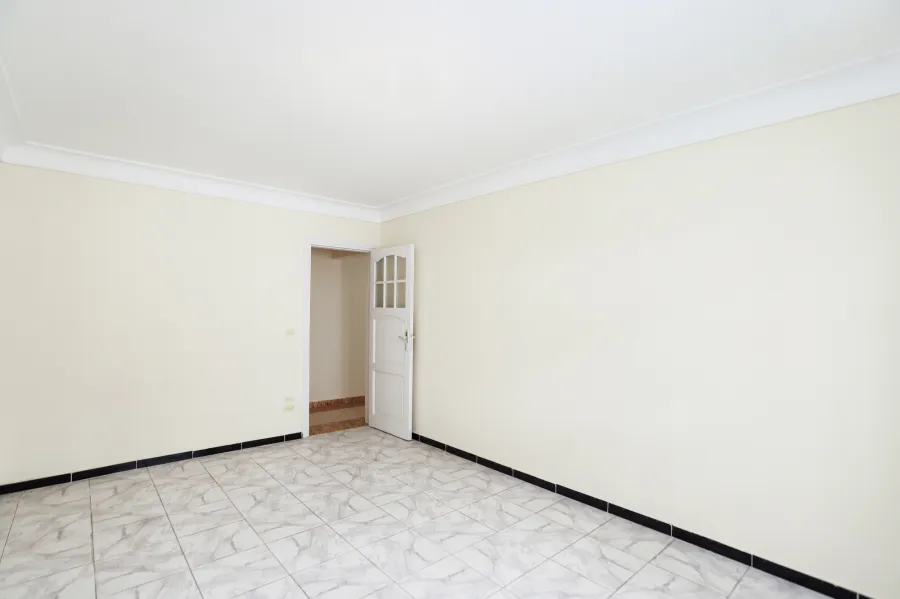 شقة للبيع 265 م العصافرة ( ش جمال عبد الناصر ) -