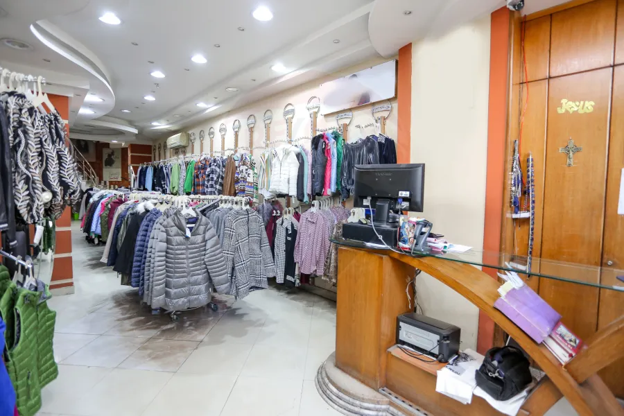 محل دوبلكس للبيع 104 م + 65 م محطة الرمل (ش النبي دانيال) - يصلح لكافة الانشطة التجارية