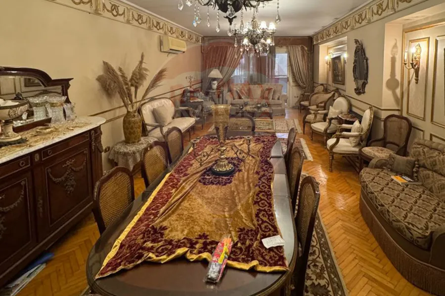 شقة للبيع 184 م جليم (ش مصطفي فهمي)