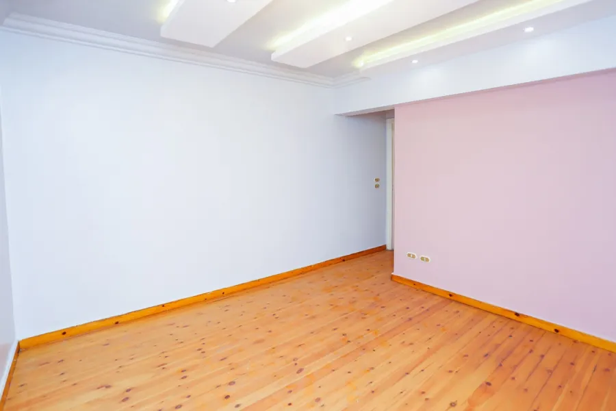 شقة للبيع 190 م بولكلي (شارع مصطفى كامل الرئيسي) - أول سكن