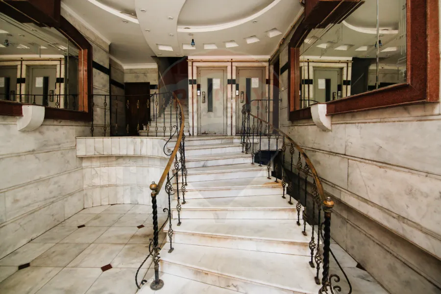 شقة للبيع 160 م سبورتنج (ش أحمد علام)