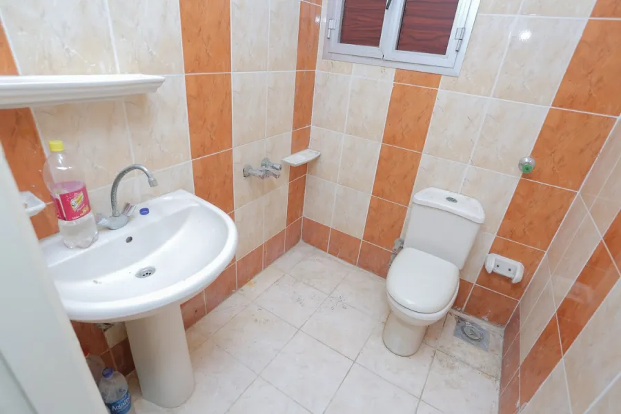 شقة للبيع 85م محرم بك (متفرع من ش جرين-خطوات من الترام)