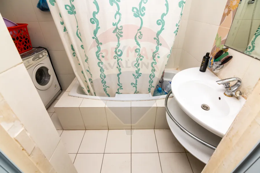 Apartment for sale 180 m Mandara (on the sea - Next to Sheraton Hotel)