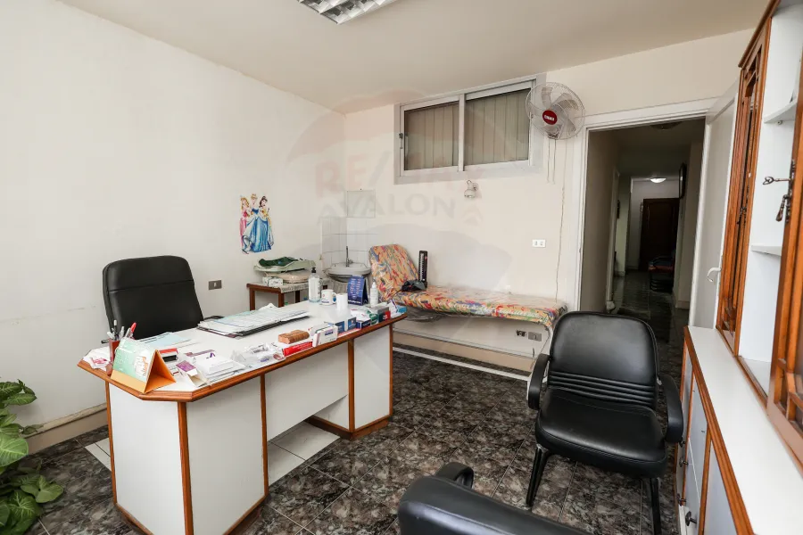 شقة إدارى للبيع 65 م مصطفى كامل (ش أحمد شوقى) - تصلح عيادة أو أى نشاط إدارى