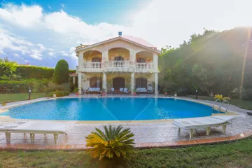 ڤيلا مسجلة شهر عقاري للبيع 1,200م كينج مريوط (بجوار فندق افريكانا)ڤيلا مسجلة شهر عقاري للبيع 1,200م كينج مريوط (بجوار فندق افريكانا)