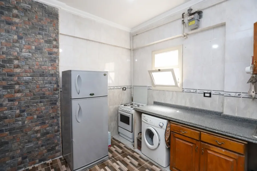 شقة دوبليكس للبيع 650م رشدي (متفرع من عبد الحميد العبادي)