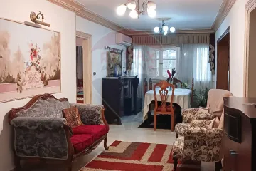 شقه للبيع 135 م كفر عبده (بالقرب من قصر قرداحي)