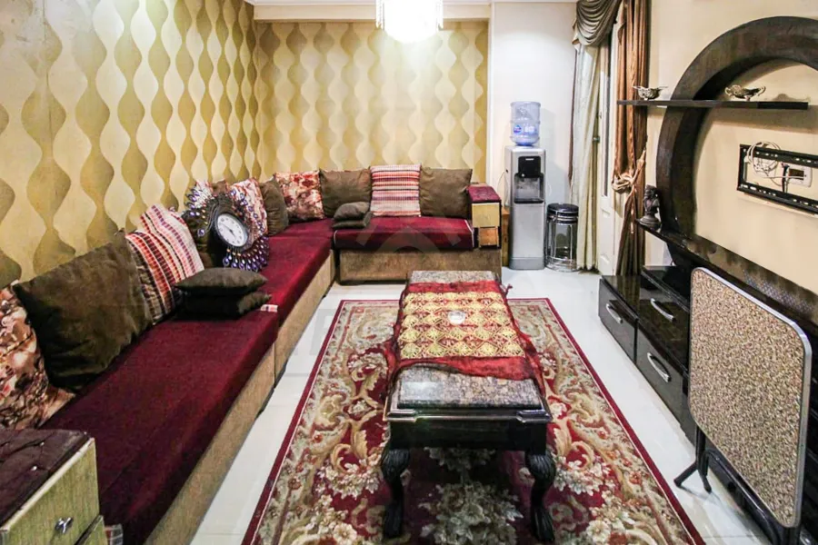 شقة للبيع 215 م سابا باشا (ش خليل مطران)