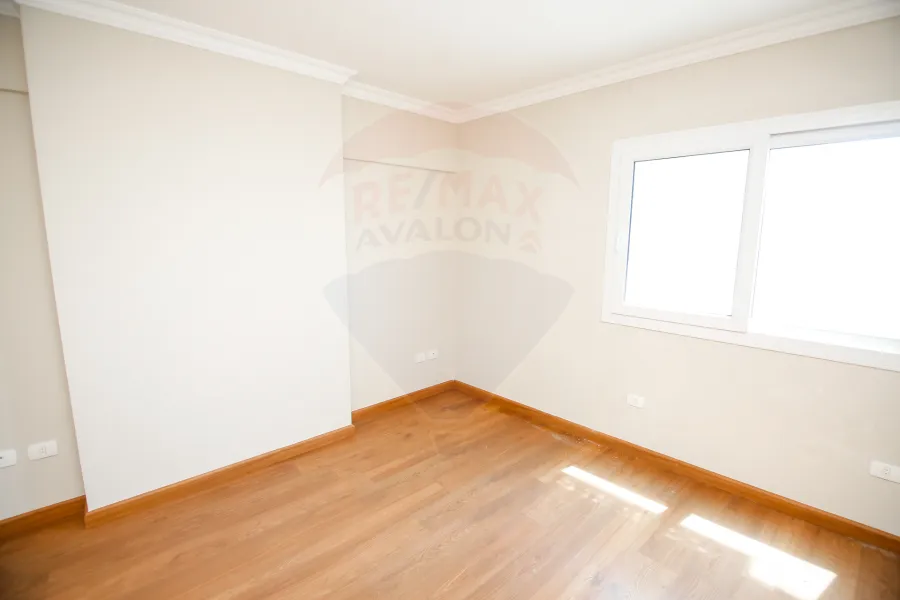 Apartment for sale 340m Stanly (Directly on the sea- brand building)