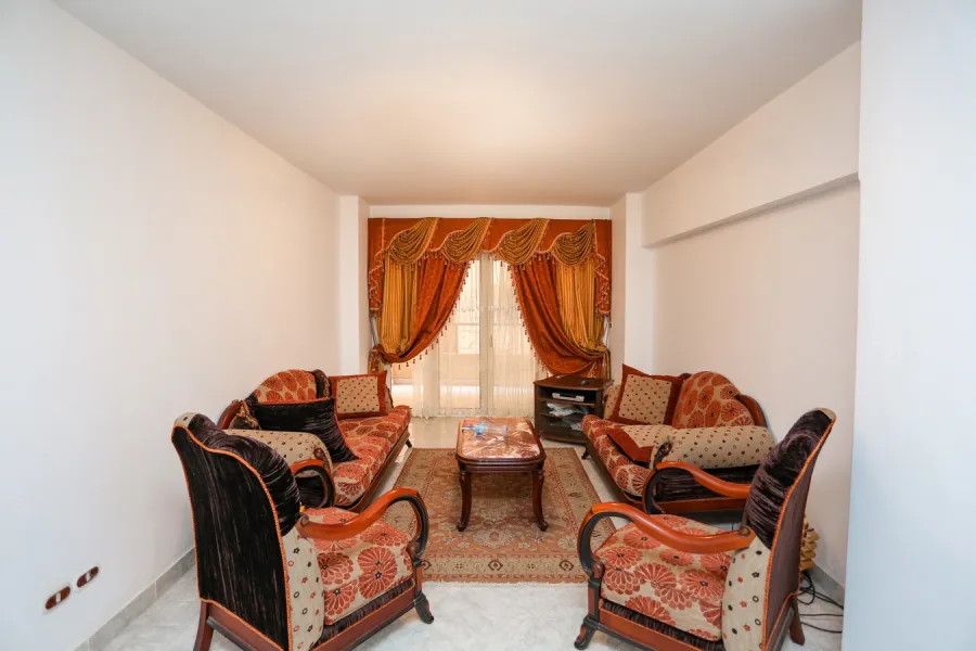 شقة للبيع 145م المندرة (أبراج الحلواني - اعلي كارفور المندرة)