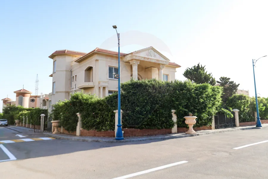 فيلا للبيع 1,113 م كينج ماريوط ( العروبه رويال )