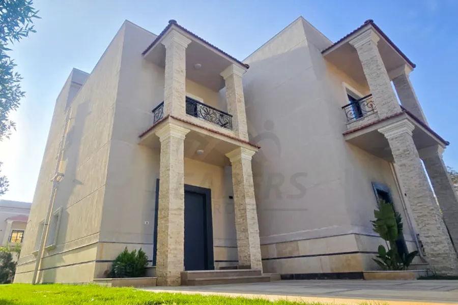 فيلا ستاند الون للبيع 614 م كينج مريوط (خطوات من هيلتون كينج رانش)