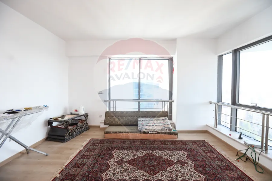 شقه للايجار 220 م سموحة (أبراج الجيش أمام نادي الجياد)