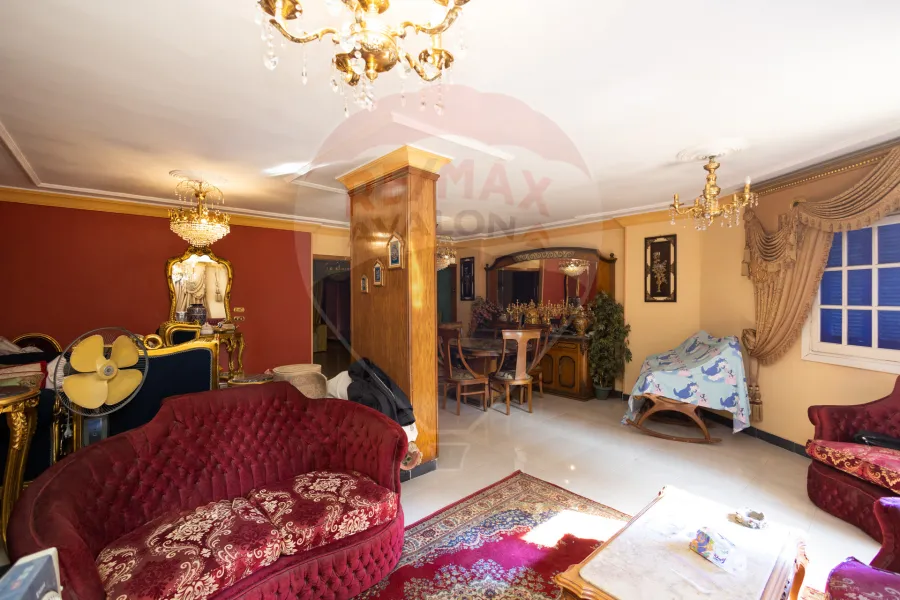 شقة للبيع 160 م جليم (ش الاذاعة  -  امام فنون جميلة)