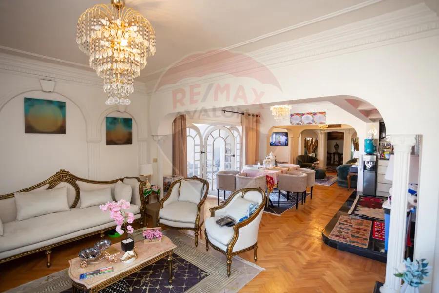 شقة للبيع 235 م رشدي (ش ابو قير)