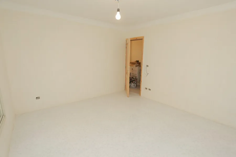 شقة للبيع 160م سبورتنج (خطوات من ش أبوقير الرئيسي)-