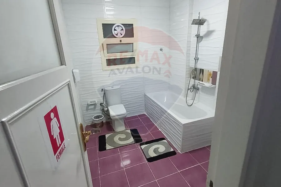 شقة مرخصة للبيع 200 م رشدي (ش أبوقير)