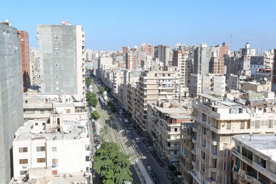 شقة للبيع 300م سبورتنج ( علي الترام مباشرا )