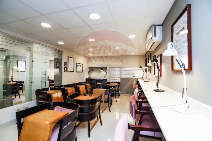 مقر ادارى للبيع 140 م جناكليس ( شارع أبوقير الرئيسي )