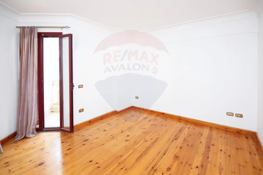 شقة للبيع 185م -  لوران (شارع سرهنك - مينا فلورنس)