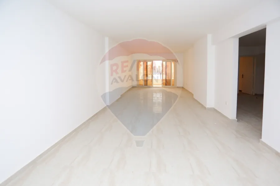 شقة للبيع  198 م سموحة (كومباوند الصيادلة 2)