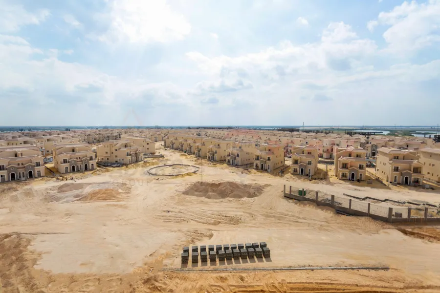 Townhouse corner for sale 390 m (swari)