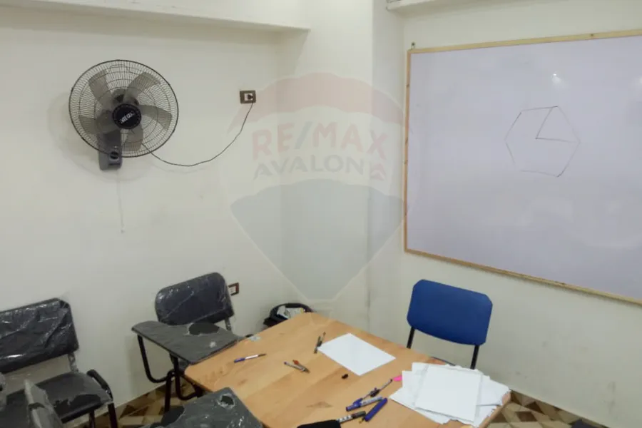 مكتب اداري للبيع 20 م رشدي (ش ابو قير)