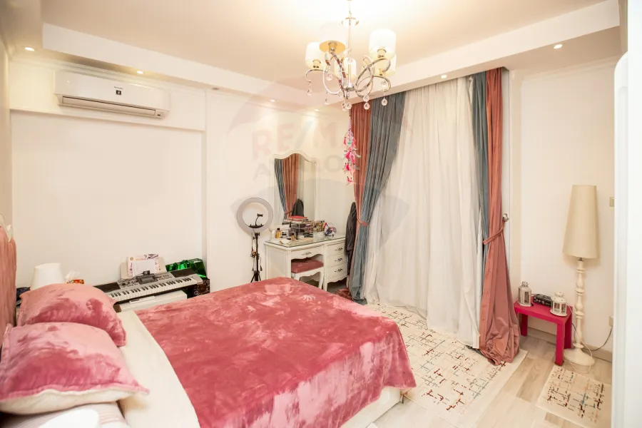 شقة للبيع  293 م لوران (ش عبد السلام عرف - عمارة براند )