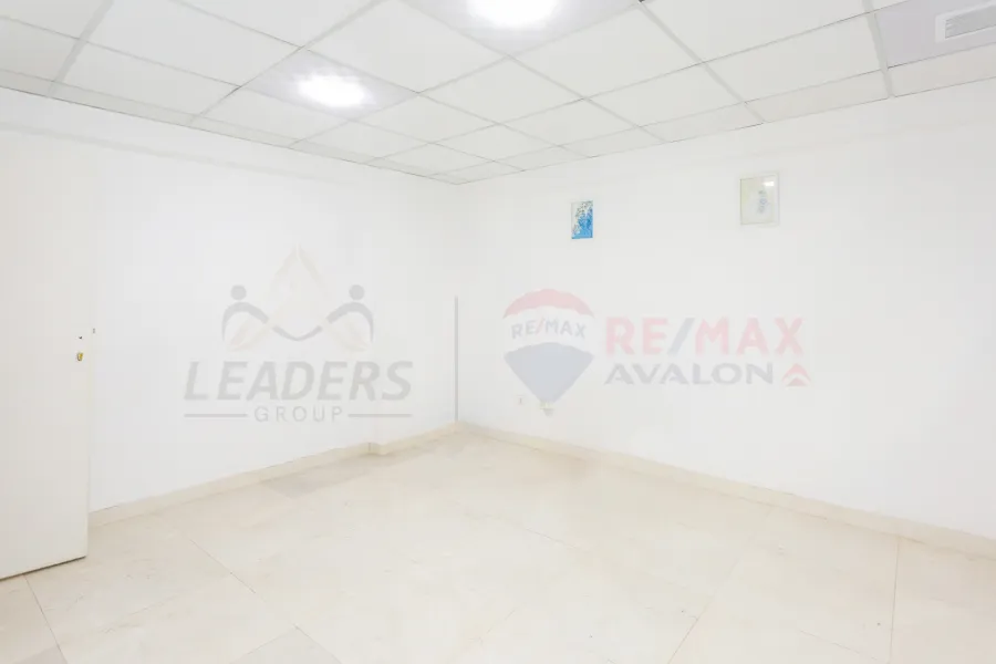 مقر اداري للإيجار 500 م وينجت (بجوار كارفور)