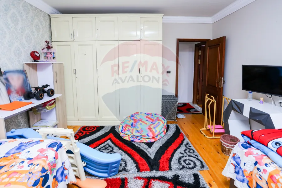 Apartment for sale 262 m Louran (Serhank St. steps from taram station)