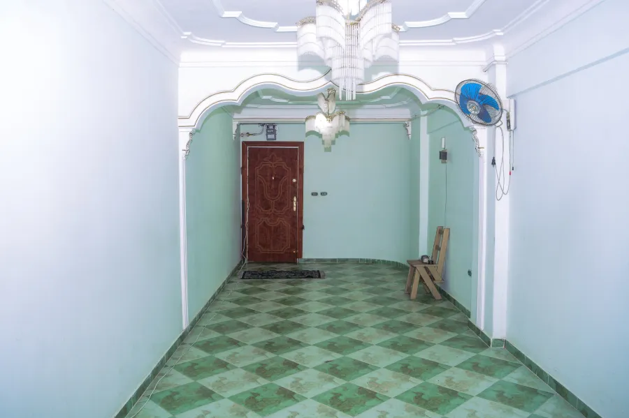 شقة للبيع 125 م العجمي ( الهانوفيل - برج حلوانى كلاسيك )