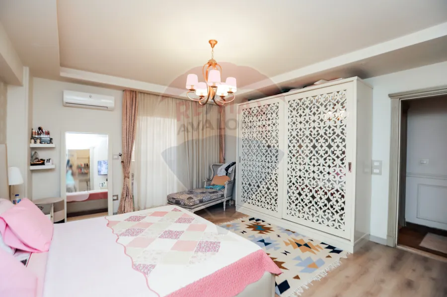 Apartment for sale 230 m Louran (Abo Qeer St.)