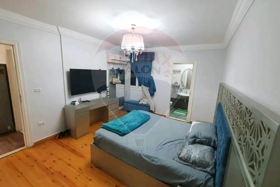 Apartment for sale in Rushdi (directly on the tram) 176 m