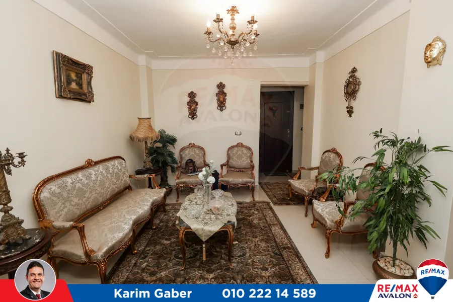 شقة للبيع 100م سموحة (خطوات من مول زهران)