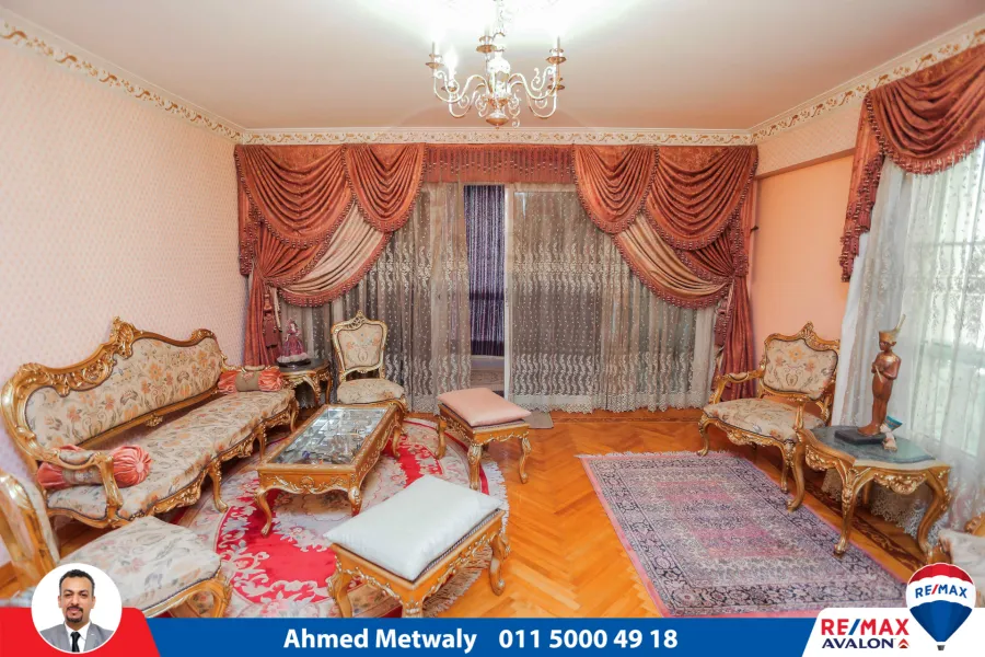 شقة للبيع  210 م  سموحة (أبراج البارون - ش ألبرت الأول)