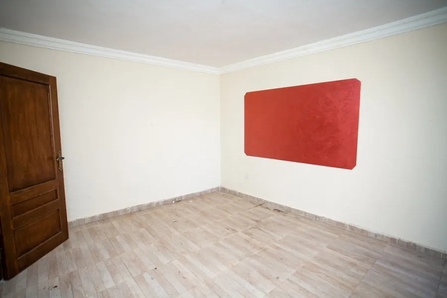 شقة للإيجار130م سبورتنج ( ش أحمد علام )