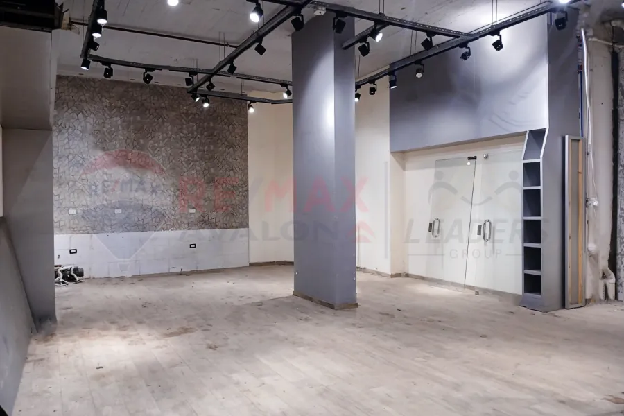 محل للبيع 100 م سموحه (ش مسجد ناصر)