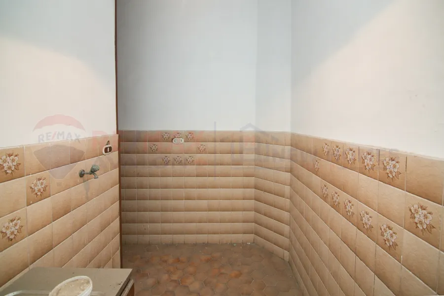 Apartment for sale 100 m Sporting (Both sides of the sea)