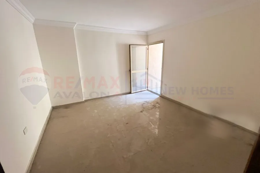 شقة للبيع 165 م سابا باشا (ش خليل مطران)