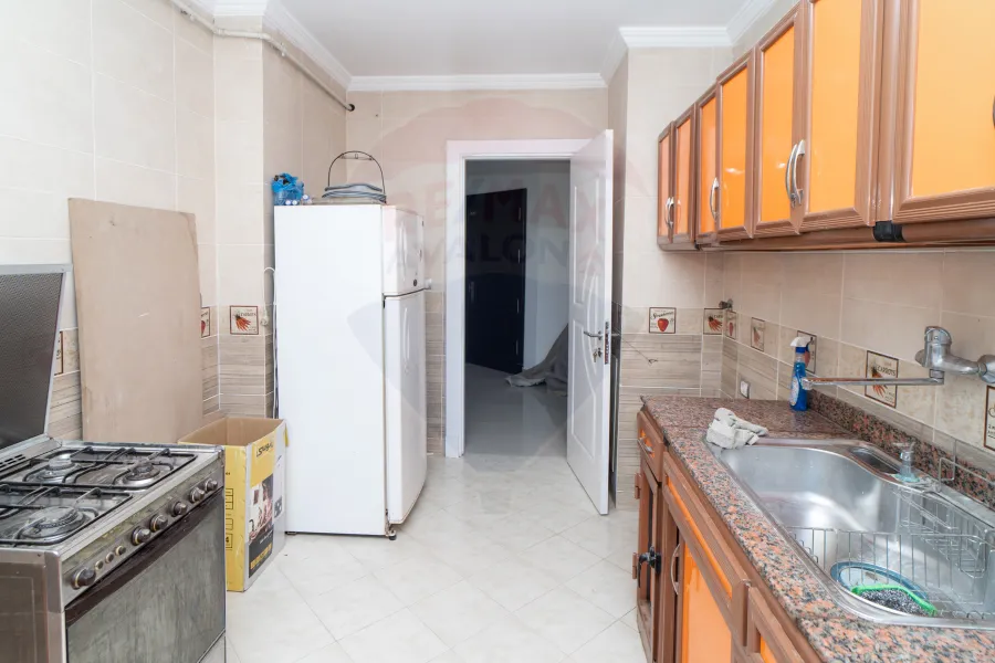 شقة للبيع 263 م سموحة (كومباوند انطونيادس)