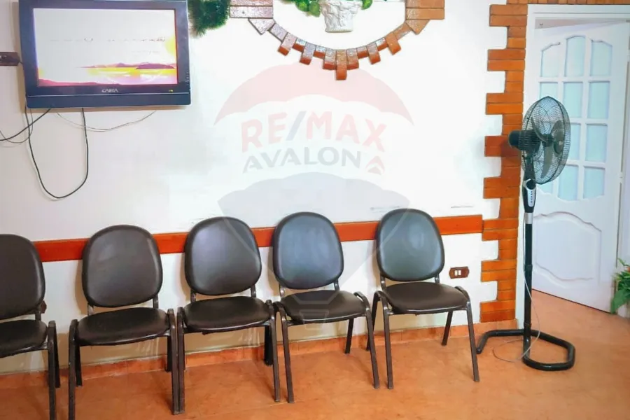 مكتب اداري 65 م الابراهيمية (علي الترام مباشرة)