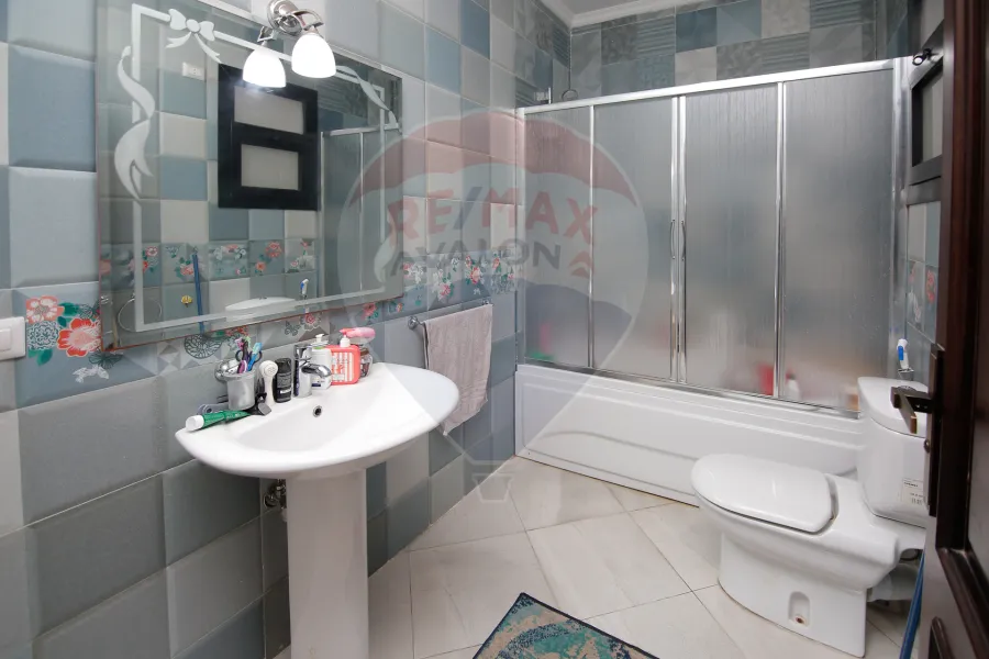 Apartment for sale 217 m Louran (Abdel Salam Aref St. - Brand Building)