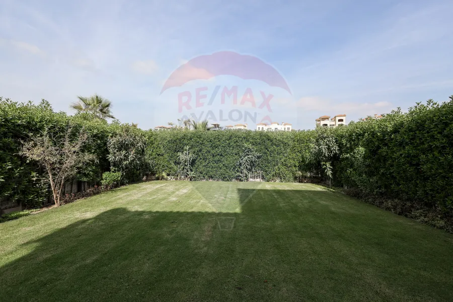 Twin House villa for sale King Mariout (Alex West - directly on the golf) 422m