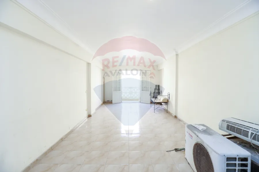Apartment for sale 140 m Smouha (El Nasr St - Next to el Saraya Compound.)