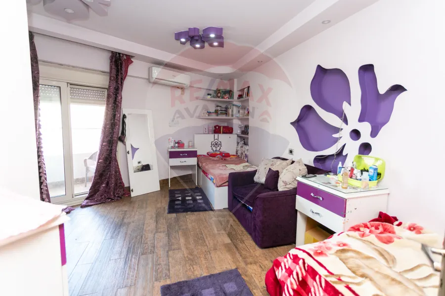 شقة للبيع 267 م سموحة (ش 14 مايو)