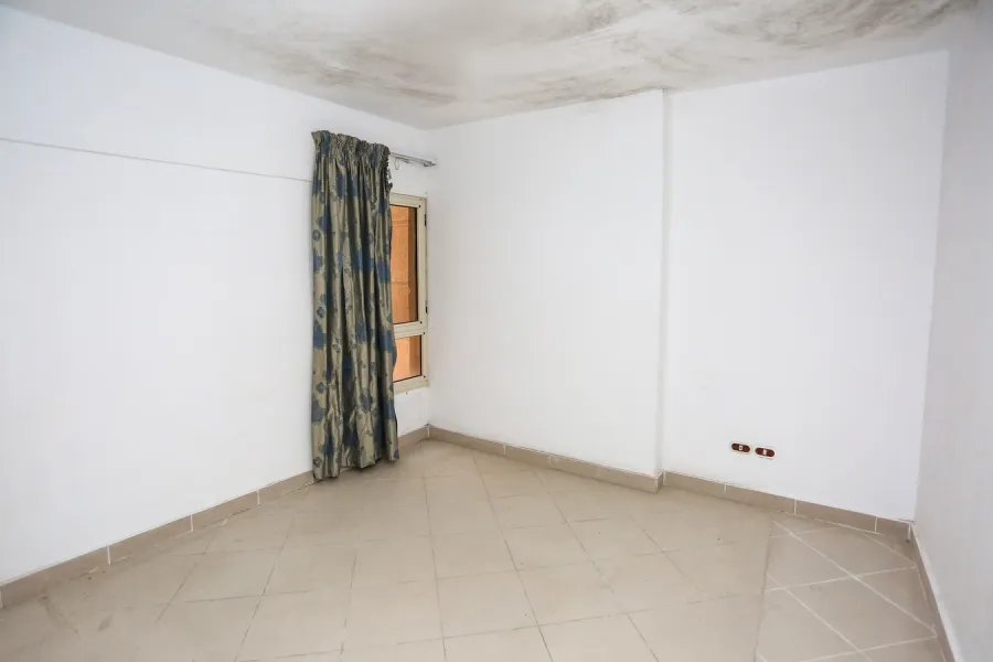 شقة للبيع 145م المندرة (أبراج الحلواني - اعلي كارفور المندرة)