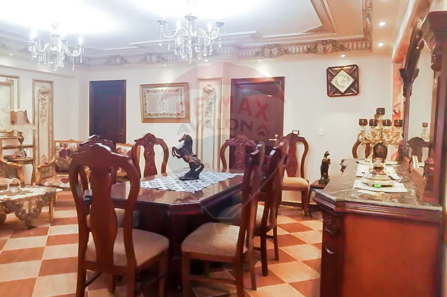 Furnished Apartment For Rent 160 m Stanly (Steps from the Sea.)