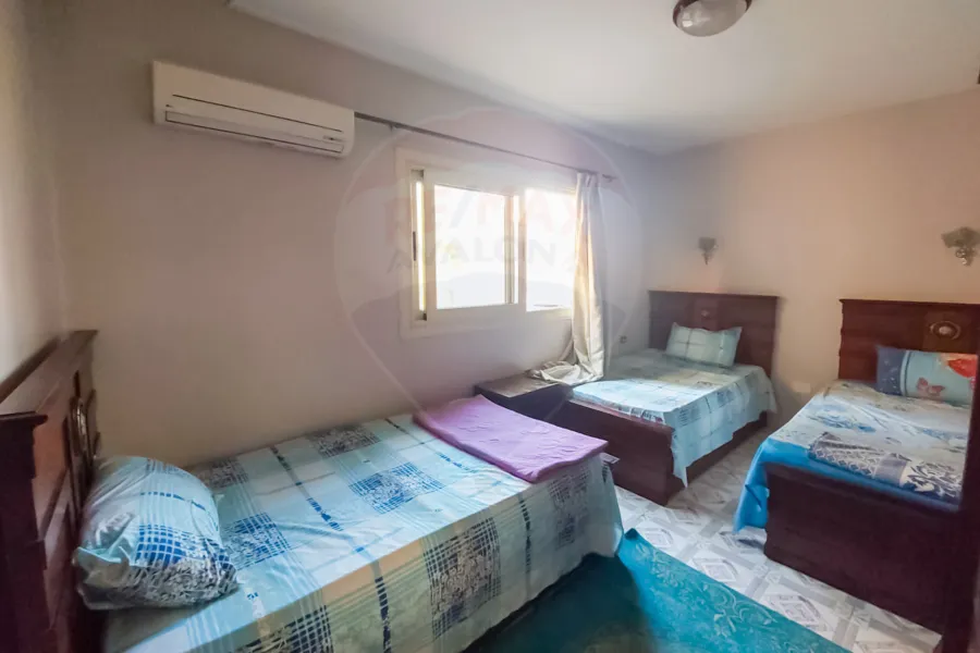 شقة للإيجار المفروش  150 م سموحة (خطوات من ميدان فيكتور عمانويل)