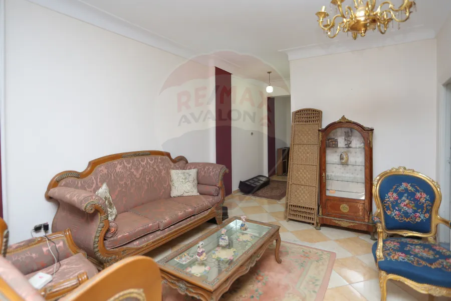 شقة للبيع 140 م لوران (متفرع من ش ابوقير)